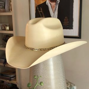 Cowgirl/Cowboy Hat